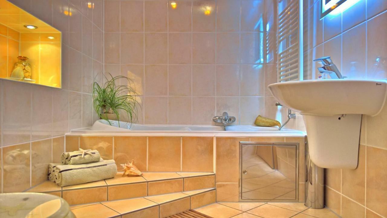Ferienwohnung Markt 7 Mucheln Екстериор снимка